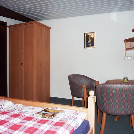 Hof Guttels Waldgasthof Ferienpension Ротенбург-на-Фульде Номер фото